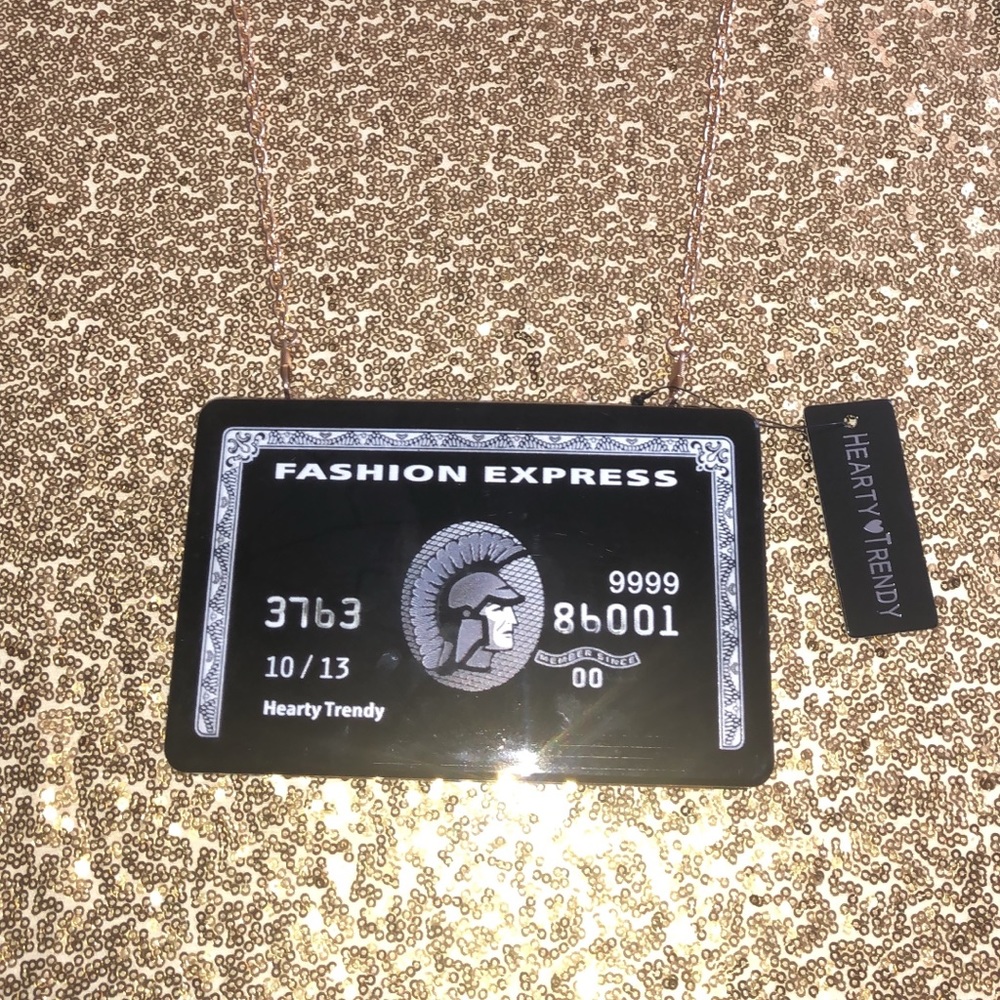 Fashion express bag. Clutch with chain strap.